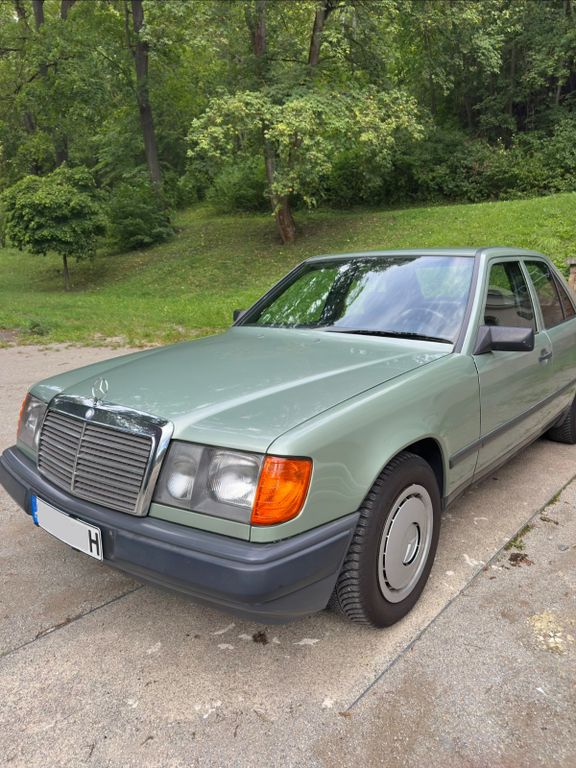 Bild des Angebotes Mercedes-Benz 230 E W124 E Klasse Limousine 1987 Handschalter