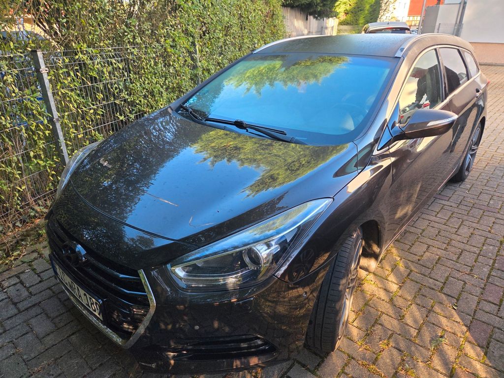 Bild des Angebotes Hyundai i40 1.7 CRDi 104kW blue Premium Premium