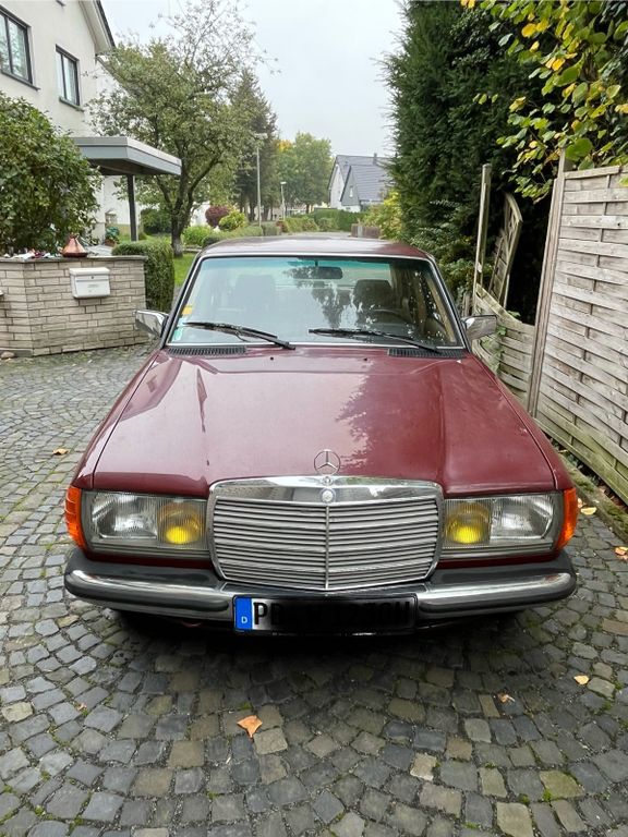 Bild des Angebotes Mercedes-Benz E 230