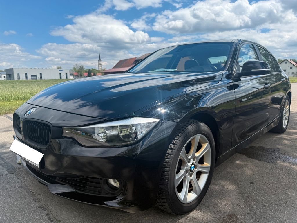 Bild des Angebotes BMW 328i *8 Fach Bereift*Leder*Euro6*Limousine*