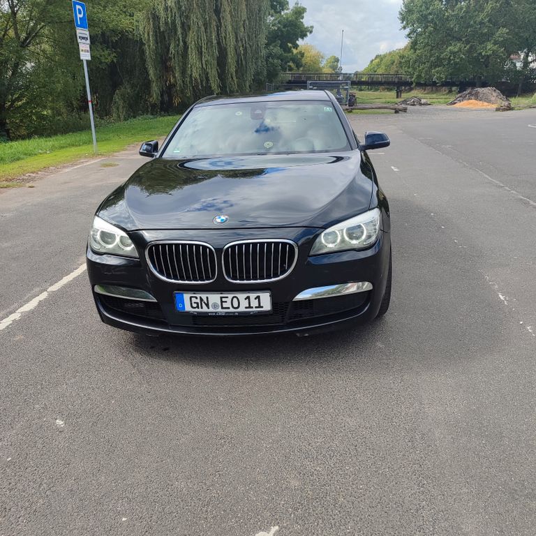 Bild des Angebotes BMW 740d xDrive -