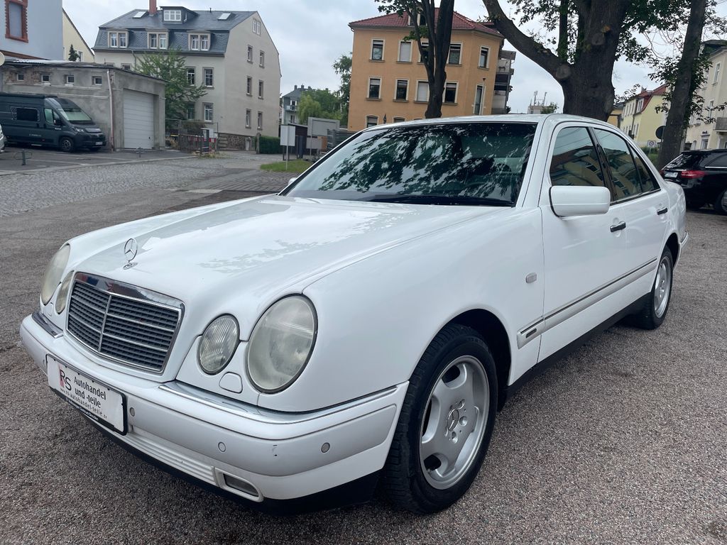 Bild des Angebotes Mercedes-Benz E 280 4-matic W210 Limo