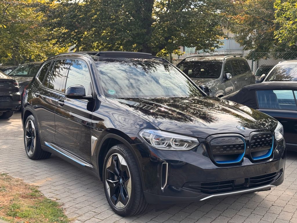 Bild des Angebotes BMW iX3 IMPRESSIVE/DrivASSProf/HUD/AHK/360°/H&K/Pano