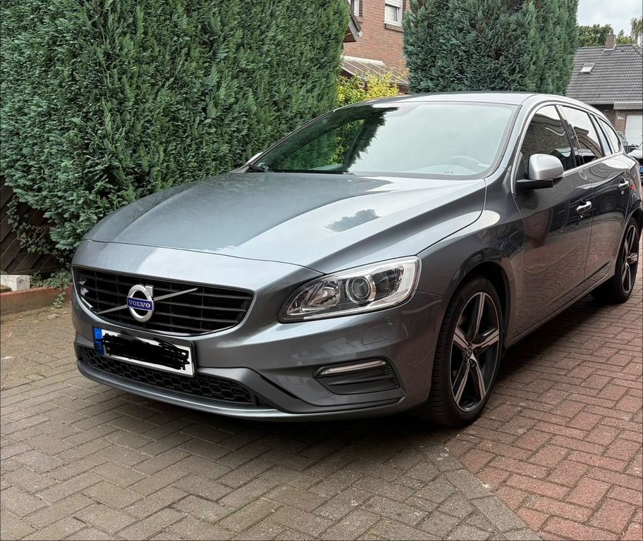 Bild des Angebotes Volvo V60 D4 Geartronic R Design R Design