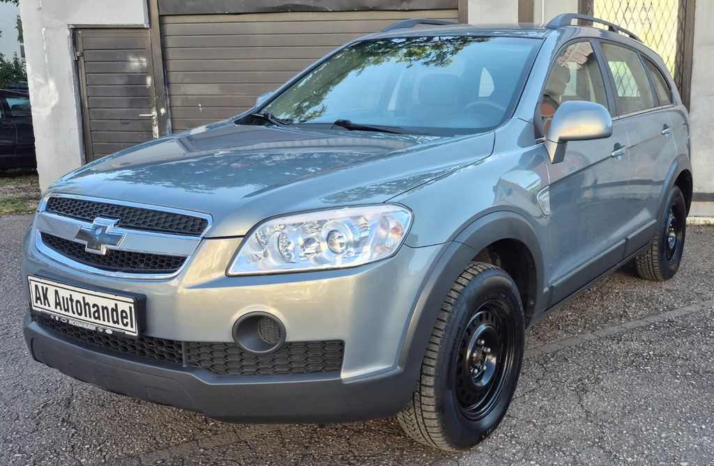 Bild des Angebotes Chevrolet Captiva 2.4 LS 2WD