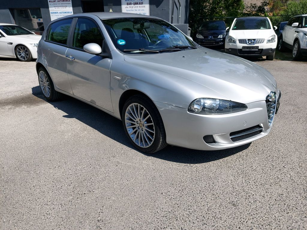 Alfa Romeo 147 1.6 TS 16V Moving Klima&AHK&Alu17z