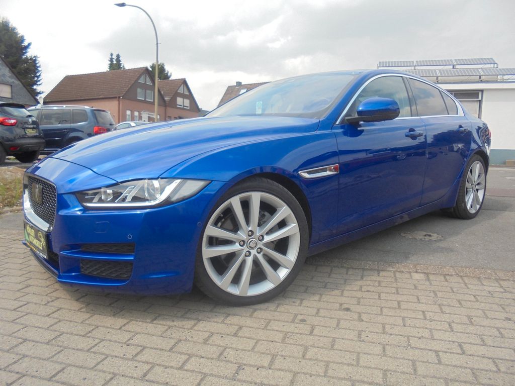 Bild des Angebotes Jaguar XE Portfolio 2.0 AUTOMATIK LEDER NAVI EURO-6