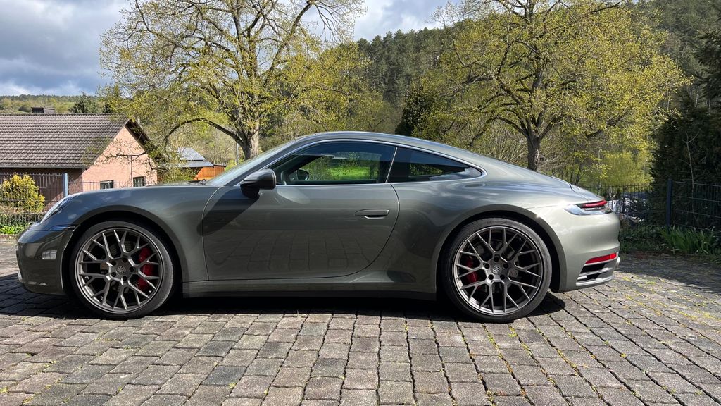 Bild des Angebotes Porsche 992 Carrera 4S Coupé 18 Wege/Pano/Hecklenkung