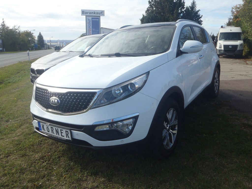 Kia Sportage Dream Team 2WD Leder Navi Pano