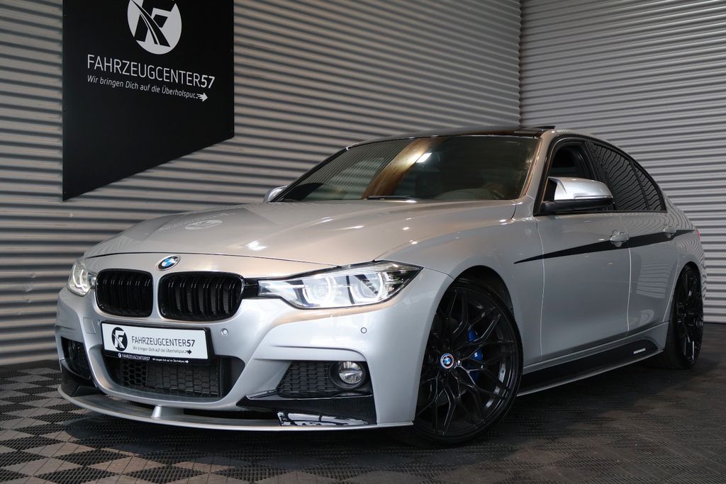 Bild des Angebotes BMW 330i M-PERFORMANCE/H&K/CARPLAY/RFK/LED