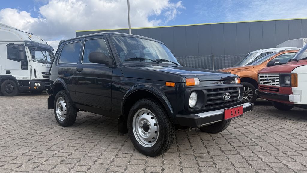 Bild des Angebotes Lada Niva 1.7 4x4 4-Sitzer ABS el. FH