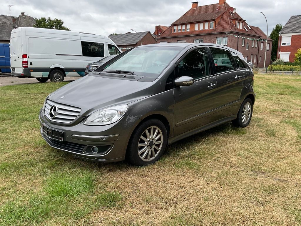 Bild des Angebotes Mercedes-Benz B 170 Automatik Klima SitzHz AHK Special Edition
