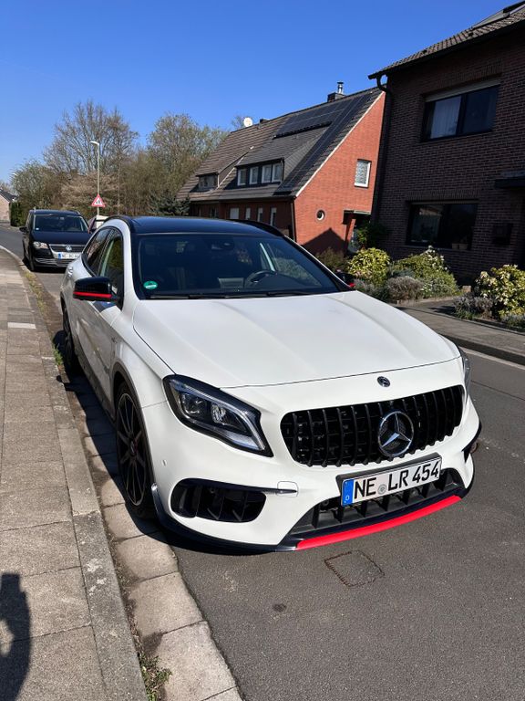 Bild des Angebotes Mercedes-Benz GLA 45 AMG PGA Spoiler Aero Pano Sound 360 grad
