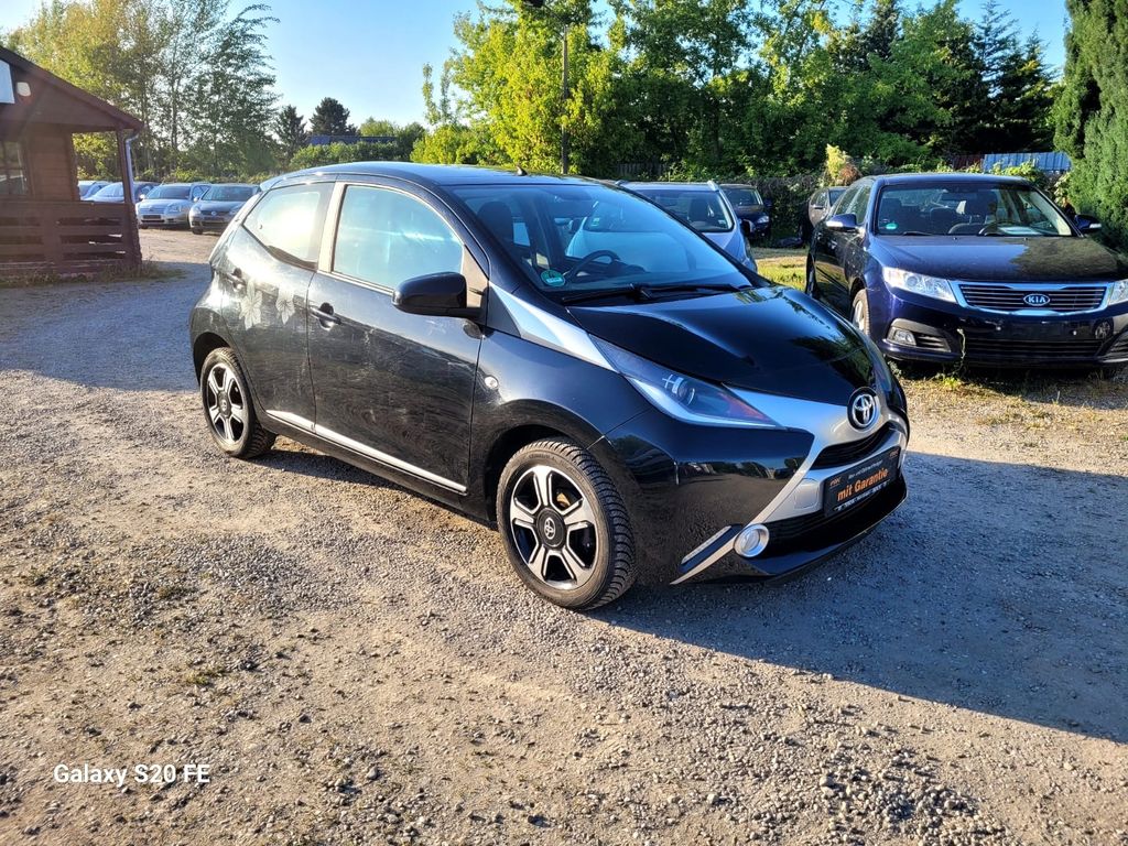 Bild des Angebotes Toyota Aygo AYGO x-clusiv