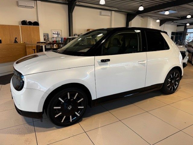 Bild des Angebotes Honda e Advance-Paket + Illumination Paket