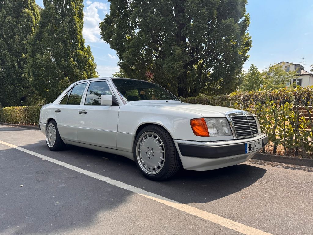 Bild des Angebotes Mercedes-Benz 230 E W124