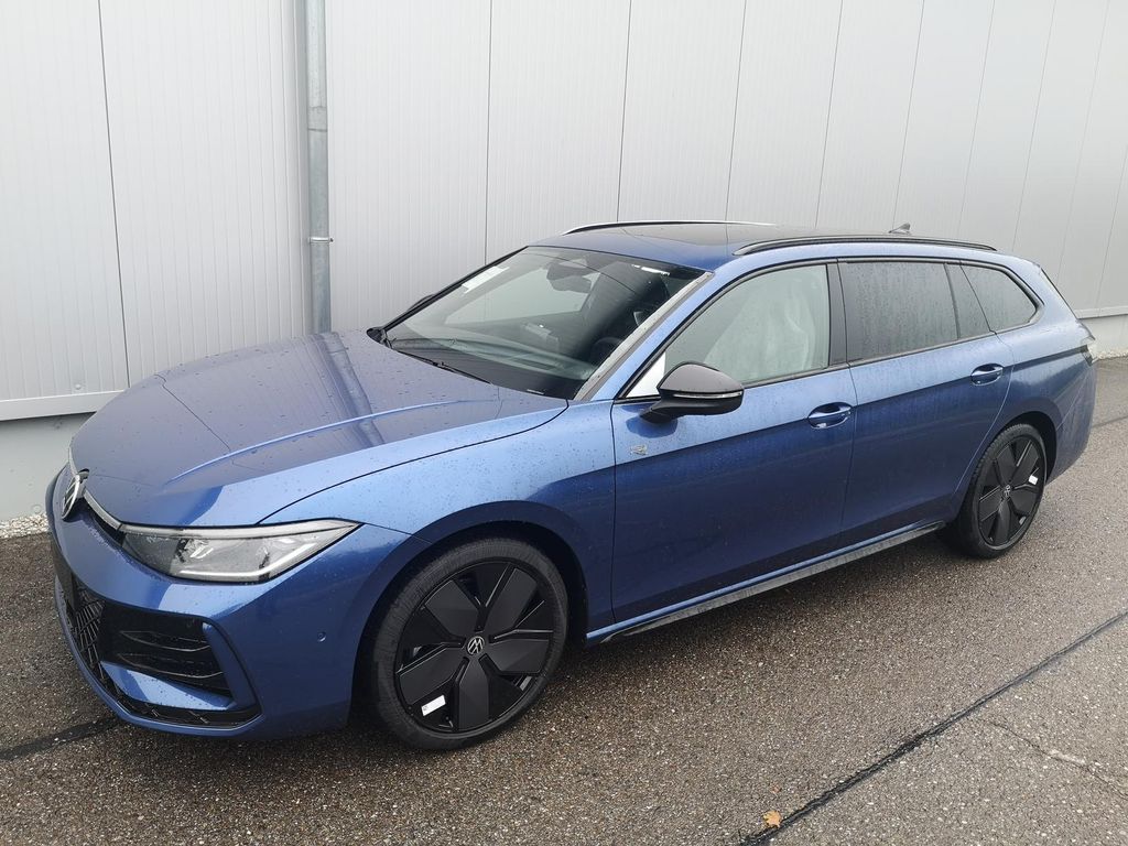 Bild des Angebotes Volkswagen Passat Variant 2.0 TDI DSG 4Motion R-Line Pano 1