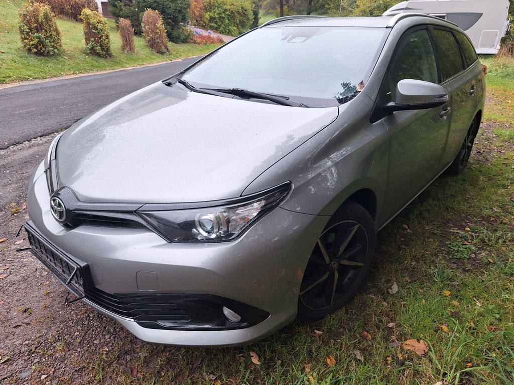 Toyota Auris Touring Sports Team D AHK,WR,sehr gepflegt