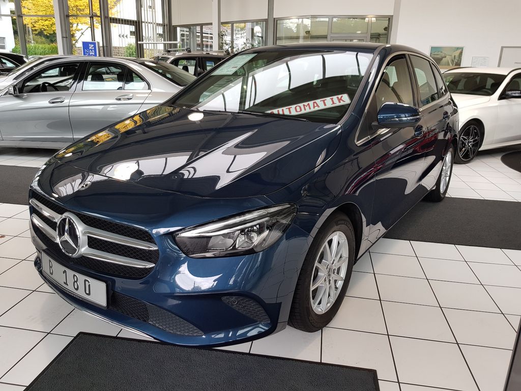 Bild des Angebotes Mercedes-Benz B 180 PROGR. LED AHK TOTW KAMERA LENKRADHEIZUNG