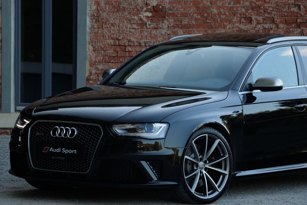 Bild des Angebotes Audi RS 4 Avant 4.2*PANO*B&O*RS-SITZE*20Z*EXCLUSIVE*