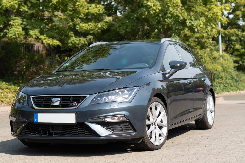Seat Leon ST 1.5  FR TSI DSG LED Digital-Cockpit Pano