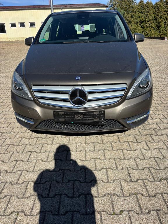 Bild des Angebotes Mercedes-Benz 220