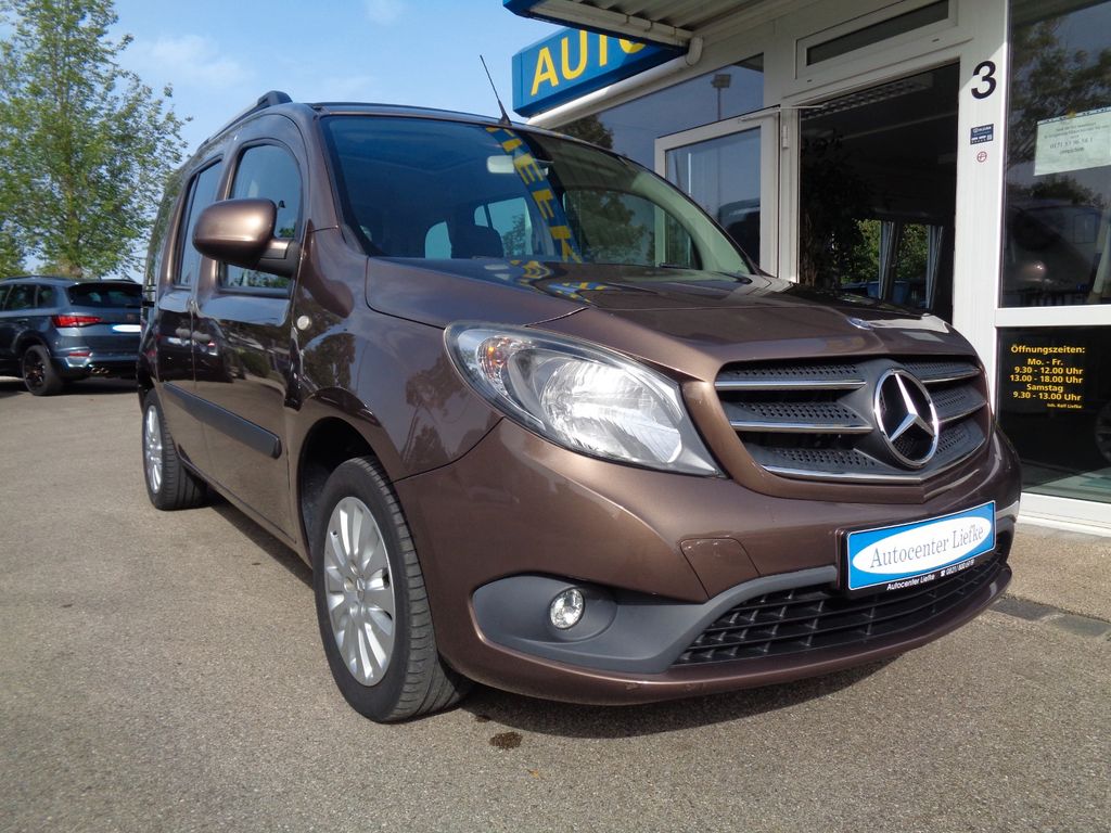 Bild des Angebotes Mercedes-Benz Citan Kombi 112 lang*Rollstuhlumbau mit Rampe*