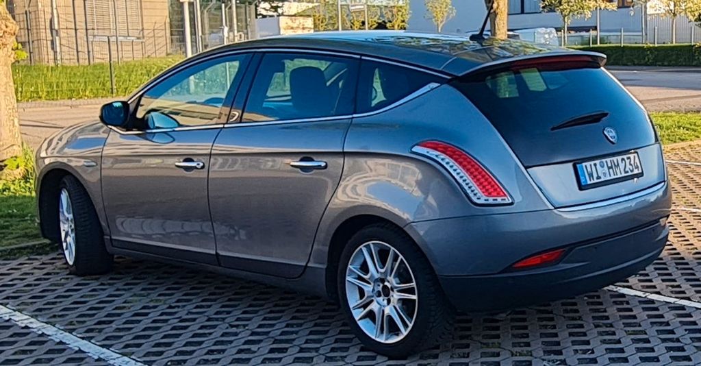 Bild des Angebotes Lancia Delta 1.6 Multijet 16v Argento Argento