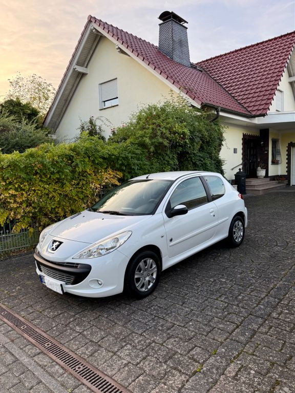 Bild des Angebotes Peugeot 206 1.2 60 Generation-Sehr gepflegt