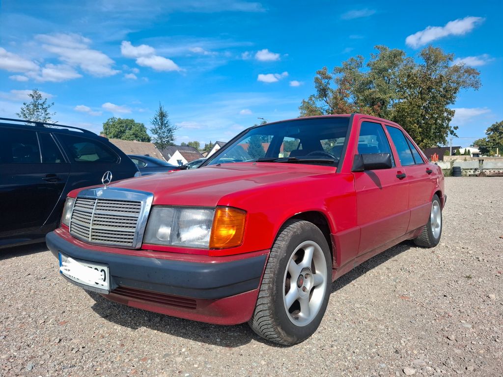 Mercedes-Benz 190 1.8E AUT. *** rot/rot *** TÜV 12/2027 ***