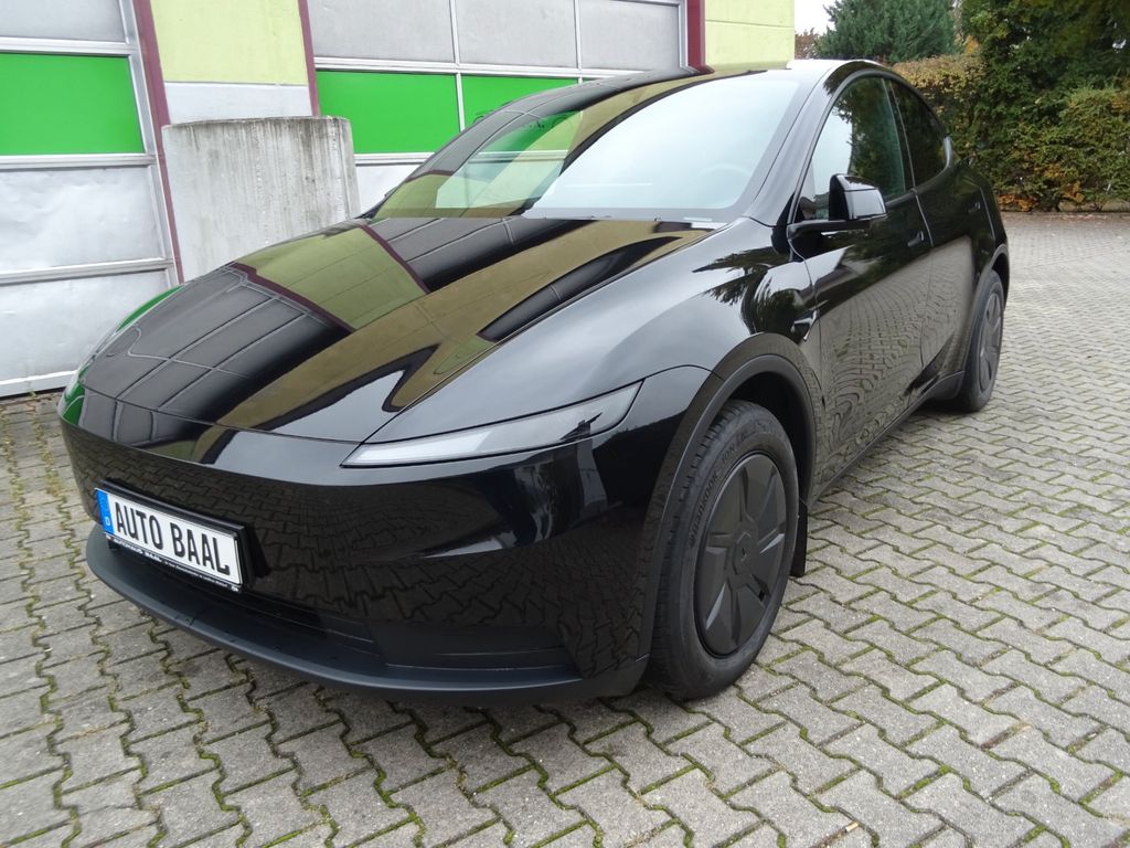 Tesla Model Y Standard RWD