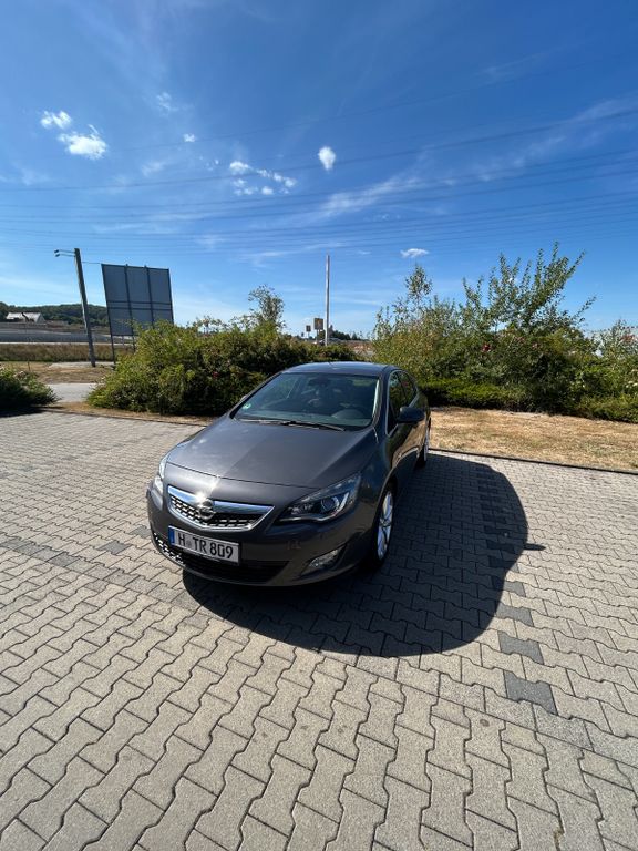 Opel Astra 1.6 Turbo Sport