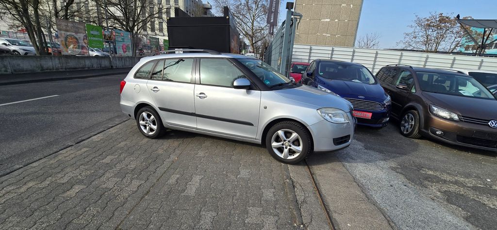 Bild des Angebotes Skoda Fabia Combi 1.6l Elegance Klima Tempomat PDC LPG