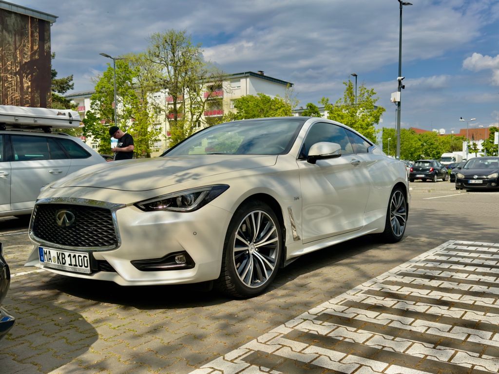 Bild des Angebotes Infiniti Q60 2.0 Benzin Coupé -  Neue Batterien / TÜV