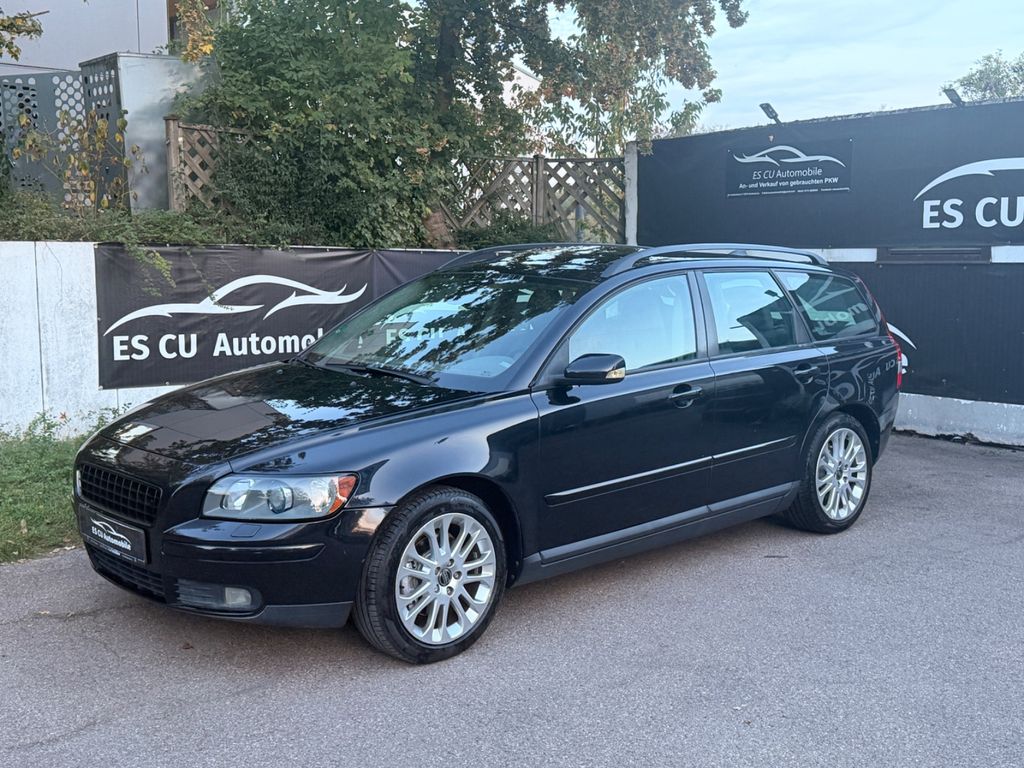 Bild des Angebotes Volvo V50 Kombi 2.0 D Summum NEUE TUV