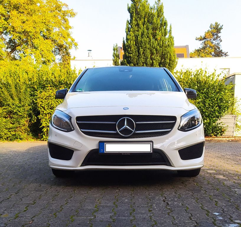 Bild des Angebotes Mercedes-Benz B 200 d  DCT AMG Line