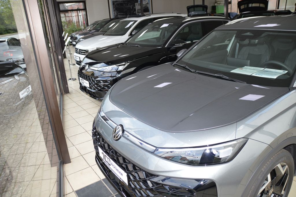 Bild des Angebotes Volkswagen T-Roc 1,5eTSI  R-LINE AHK IQ-DRIVE MATRIX HUD