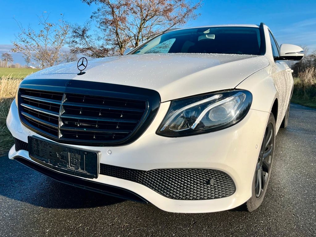 Bild des Angebotes Mercedes-Benz E 250 T Autom. -