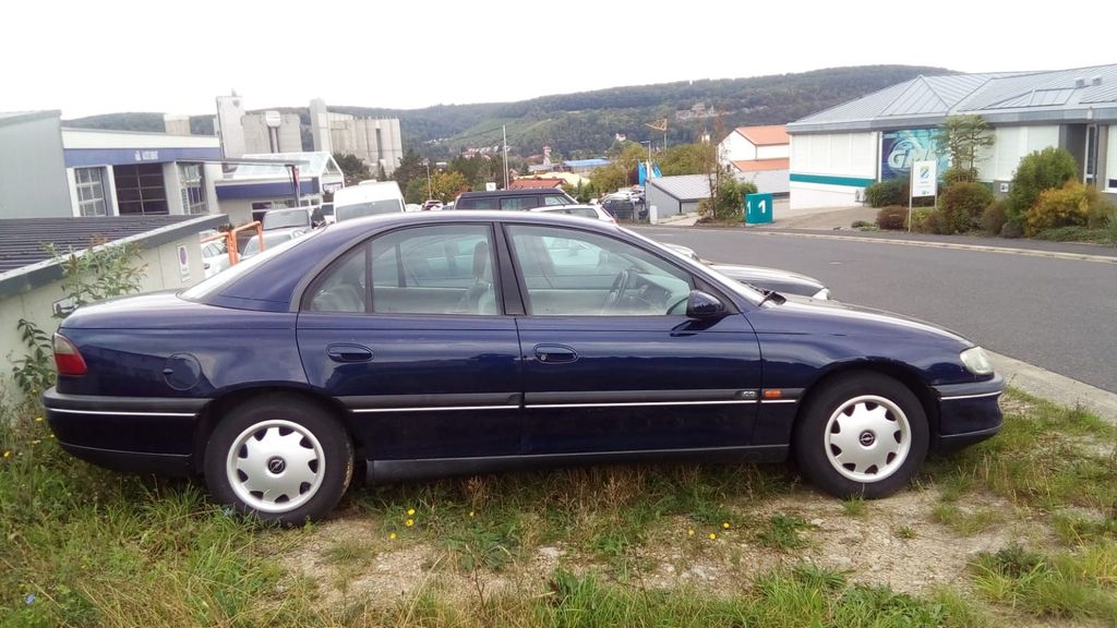 Bild des Angebotes Opel Omega 2.0 16V plus Klima sucht Schrauber ;-)