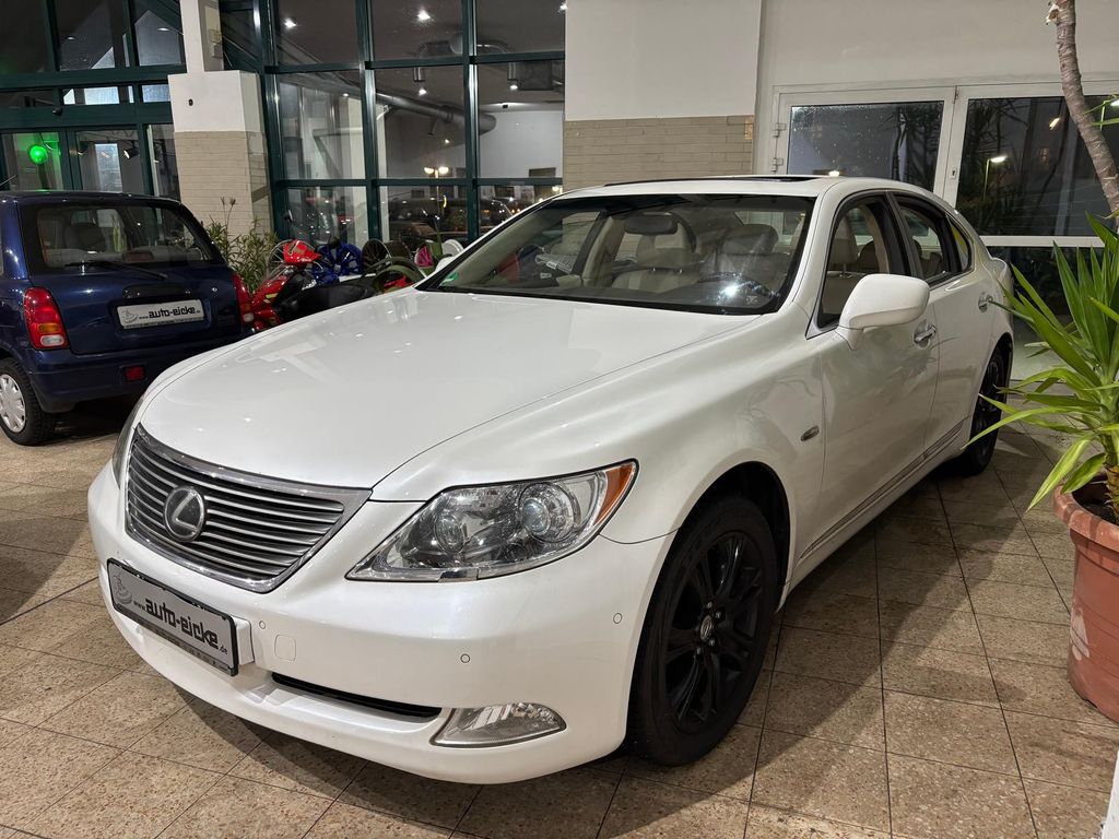 Lexus LS 460 V8 mit Luxusausstattung !MOTOR NEU!