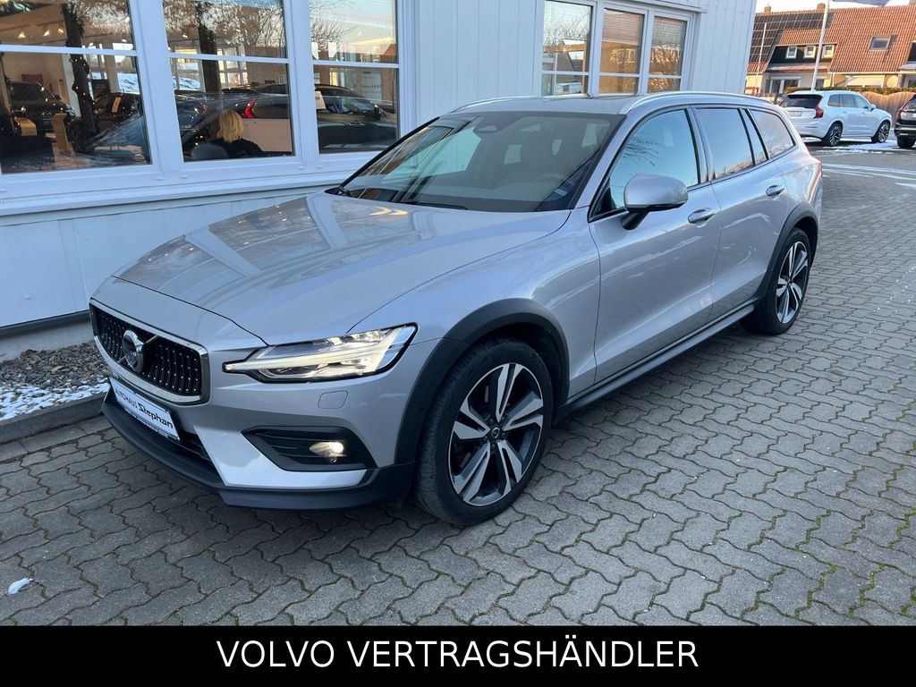 Bild des Angebotes Volvo V60 Cross Country B4 D AWD Autom. Plus GARANTIE