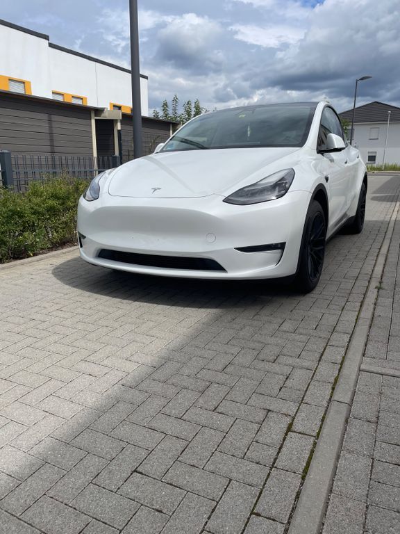 Bild des Angebotes Tesla Model Y Long Range AWD (TÜV neu, Allwetterräder)