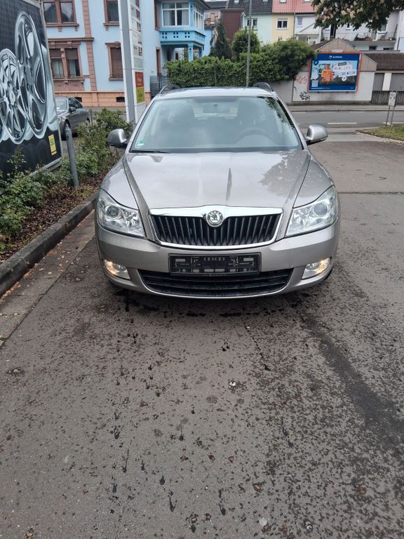 Bild des Angebotes Skoda Octavia 1.6 Elegance Combi Elegance