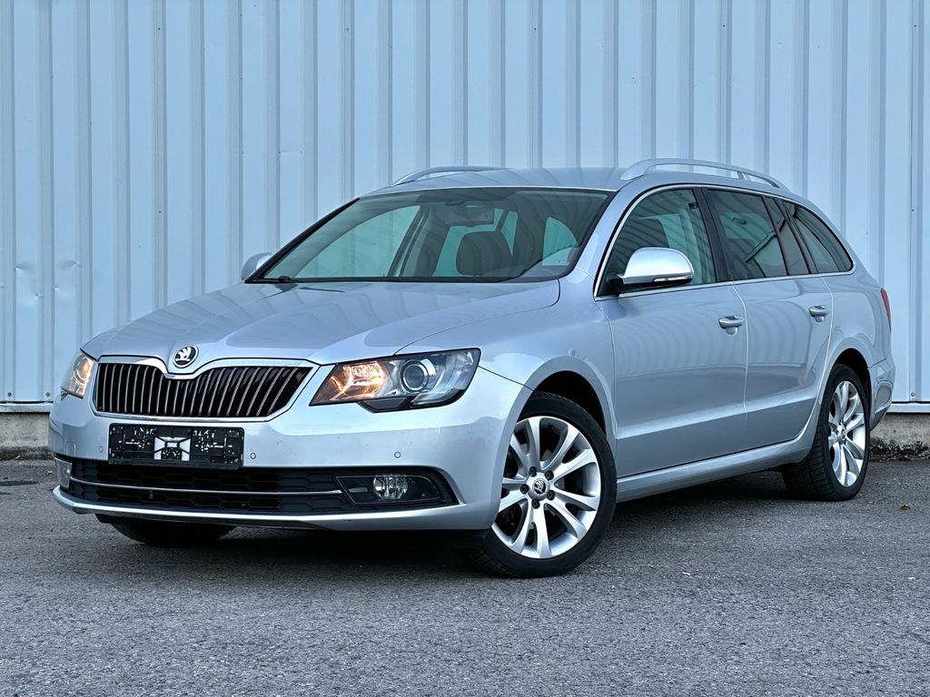 Skoda SuperB 1.6 TDI Exclusive Zahnrieh. Neu 8Fach TOP