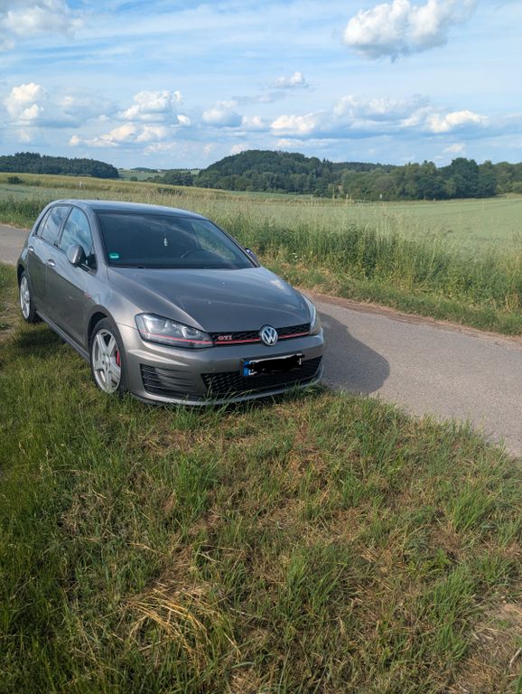 Volkswagen Golf 2.0 TSI BMT GTI Performance GTI Performance