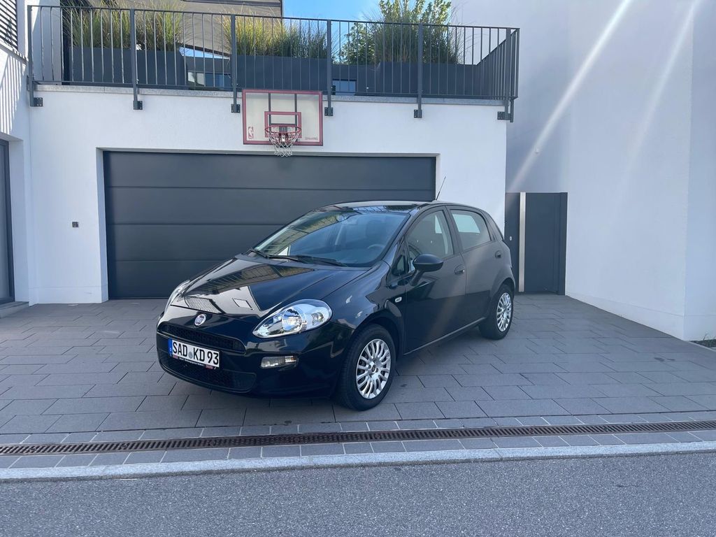 Bild des Angebotes Fiat Punto 1.2 8V YOUNG YOUNG