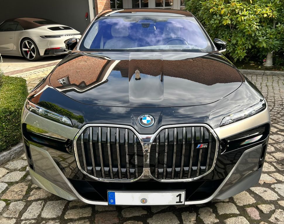 Bild des Angebotes BMW 760 M760e xDrive, two tone, alle Extras