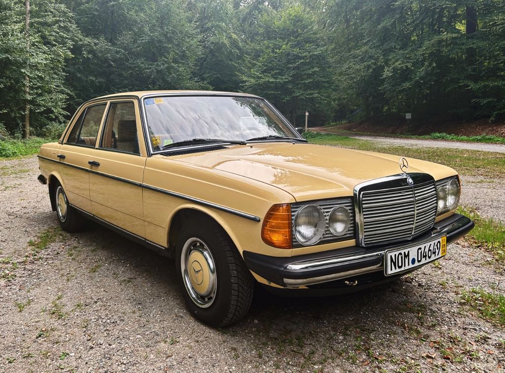 Bild des Angebotes Mercedes-Benz W123 300 D | 48.800km | Oldtimer