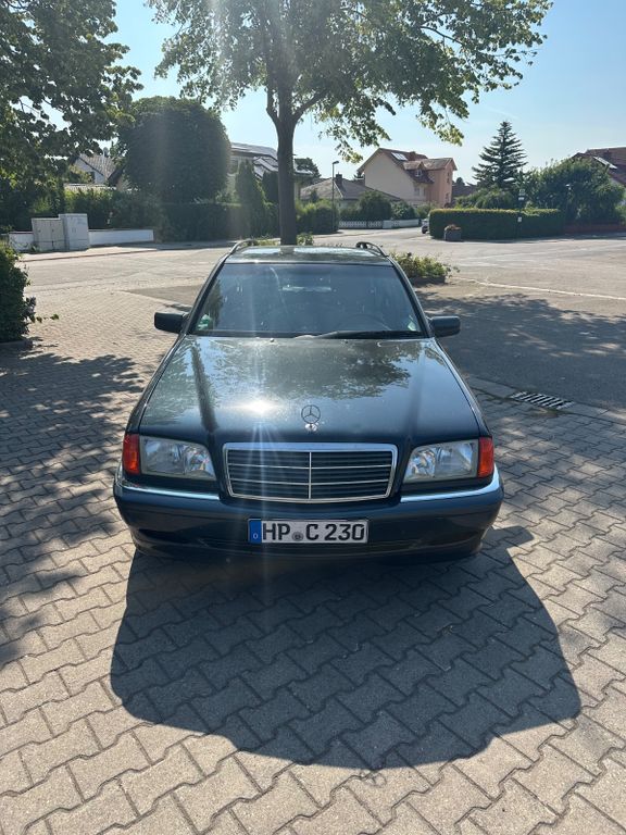Bild des Angebotes Mercedes-Benz T-Modell / Elegance / AHK / 2-Zonen-Kl. / TÜV 28