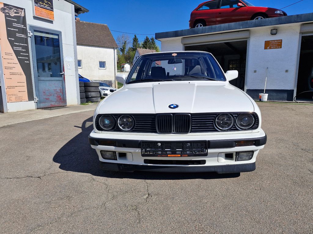 BMW E30 325